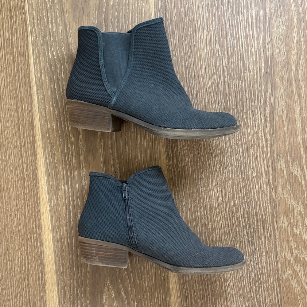 Kensie charcoal Textured Ankle Boots